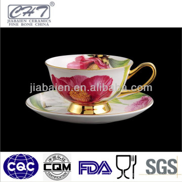 2014 Porzellan Goldrand Teetasse und Untertasse mit roter Blume